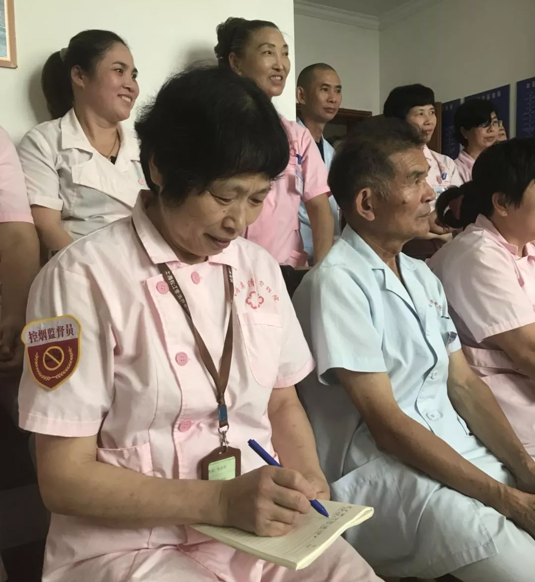 上海亲清护理院护工考评会议
